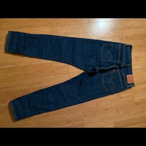 Levi’s wedgie jeans